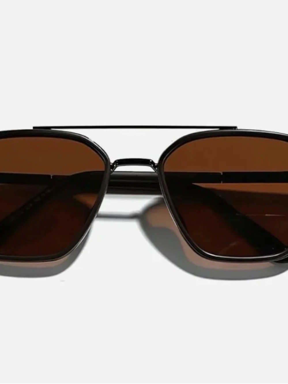 Polarized Women's Sunglasses - Brown Lenses - Picture 5 of 6